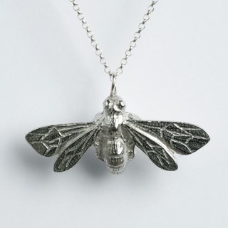 Bee Necklace (Large) UK Made Pewter Jewellery Bee Gifts For Her | Image 3