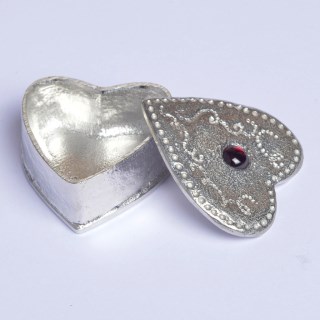 Heart Pewter Trinket Box with Garnet Stone can be engraved | Image 2